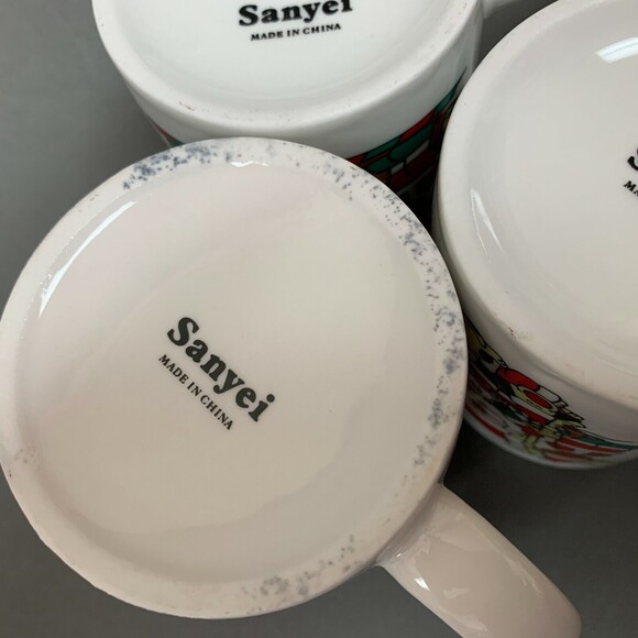 Sanyei Coffee Cups Christmas Santa Claus Reindeer Multicolor 3 3/4" Lot of 4 - Picture 10 of 10